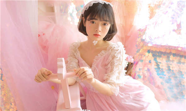 莲池供卵试管代怀生子多少钱？这一直是很多不孕不育家庭关注的话题。在中国，不孕不育的发生率越来越高，根据《中国不孕不育现状调研报告》显示，育龄夫妇的不孕不育率从20年前的3%增长至现在的12.5%-18.2%，患者人数高达6000万以上。在这样的背景下，许多家庭通过供卵试管来实现自己的生育梦想。那么，供卵试管代怀生子的费用到底是多少呢？